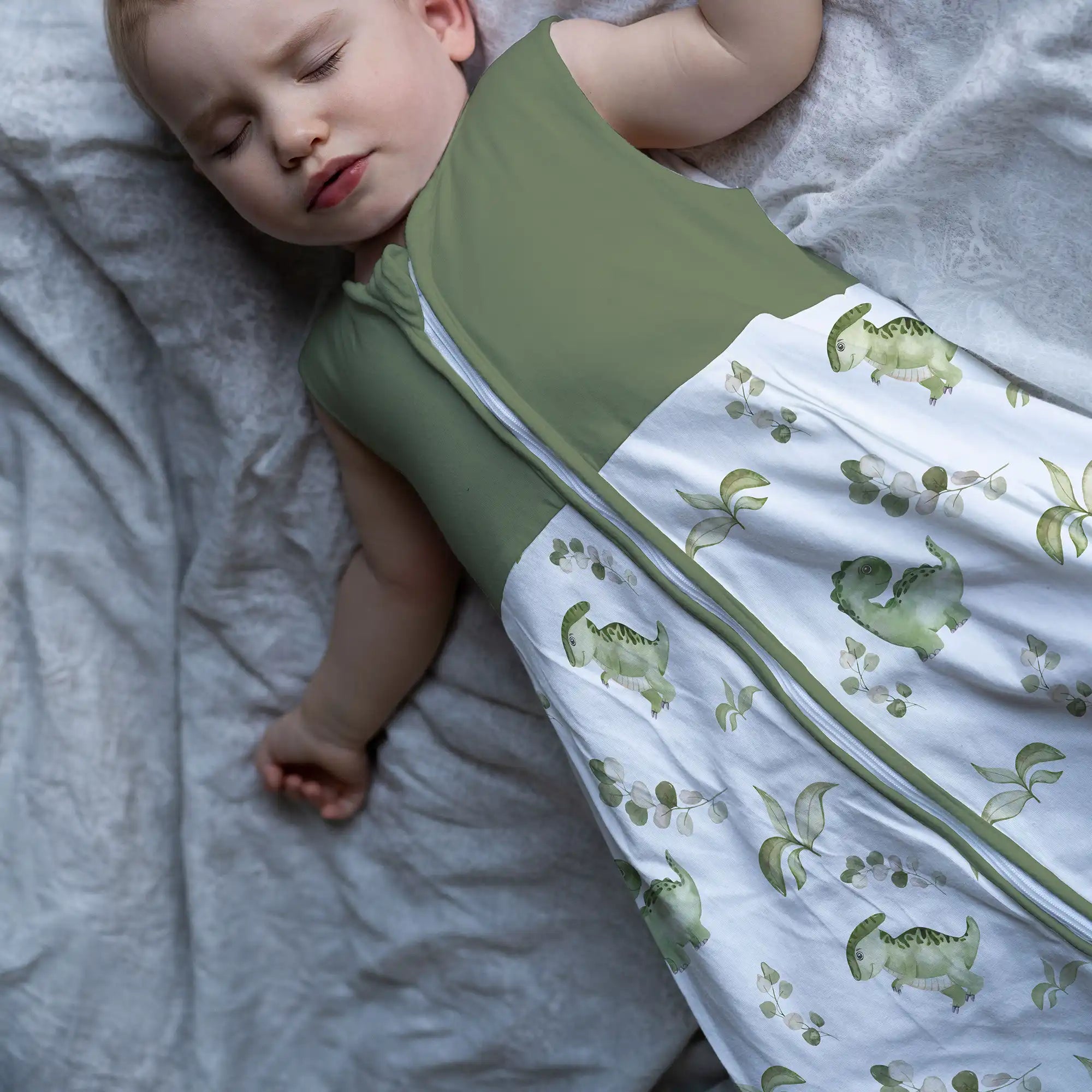 "Eukalyptus Dinos" Premium Jersey Schlafsack 1.0 TOG - Leslis
