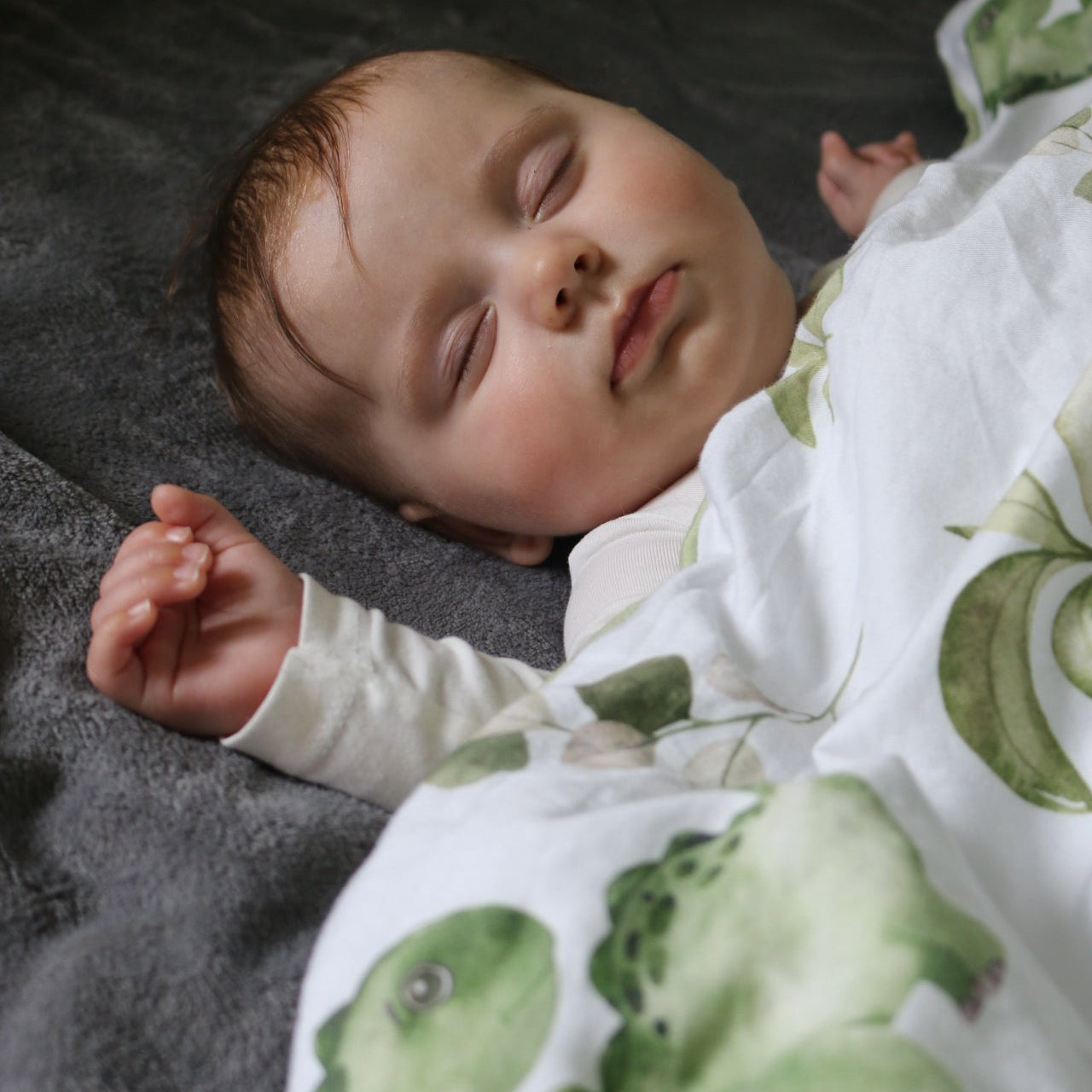 “Eukalyptus Dinos” Premium Kinderbettwäsche - Leslis