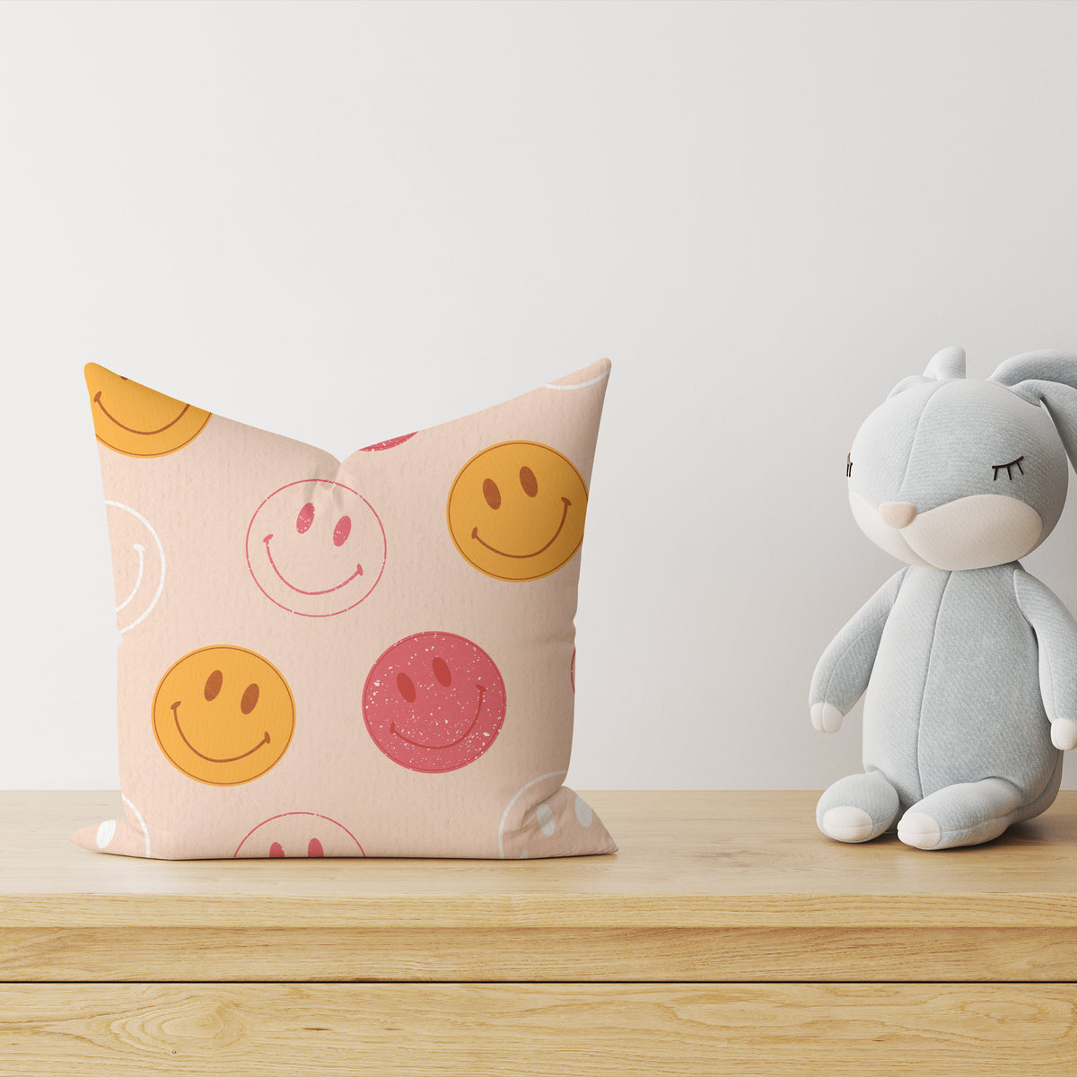 “Smileys” – Premium decorative cushion