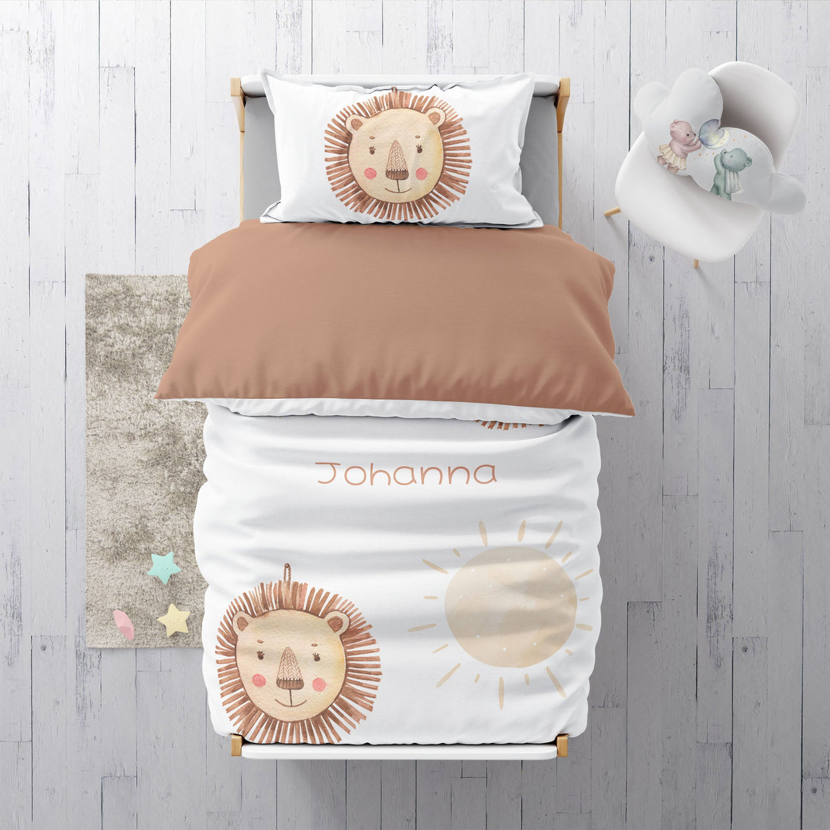 Du linge de lit Leslis au motif lion, personnalisé avec le prénom Johanna.