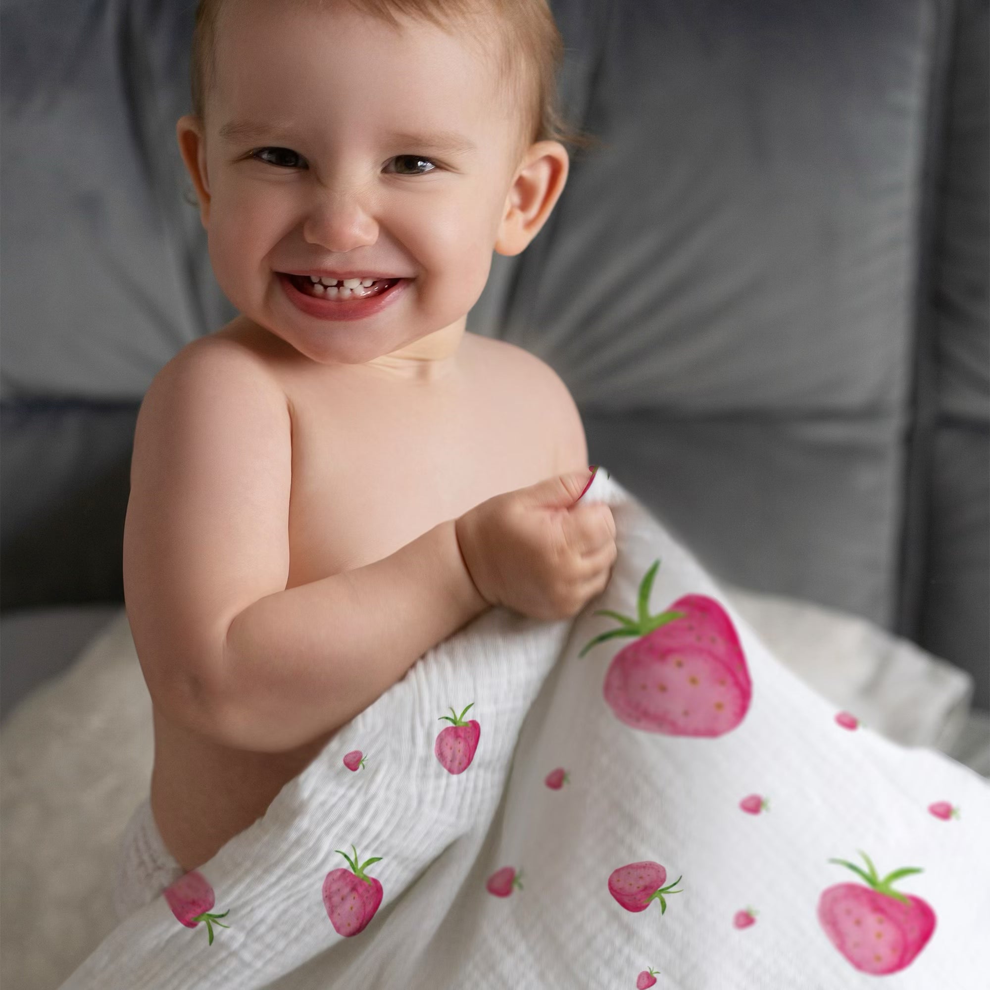 "Strawberries" premium children's bed linen