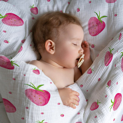 "Strawberries" premium children's bed linen