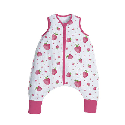 "Strawberries" Premium sleeping bag with feet made of muslin 0.5 TOG