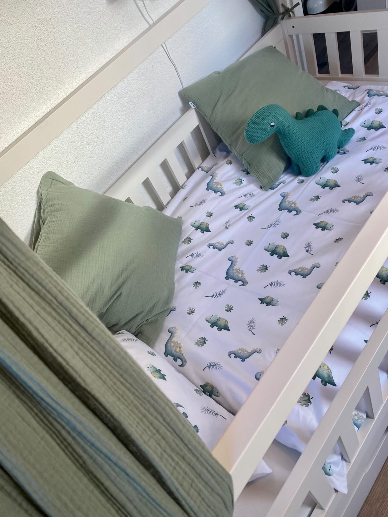 "Little dinosaurs" premium children's bed linen