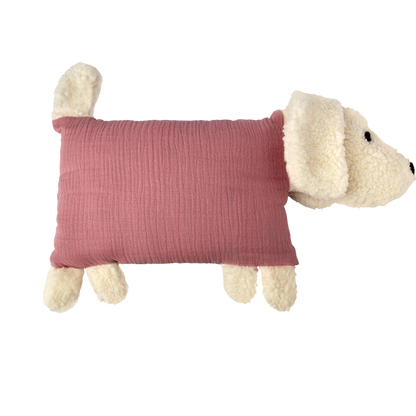 Altrosa Kuschelhund mit weichem Kopf und Schlappohren.