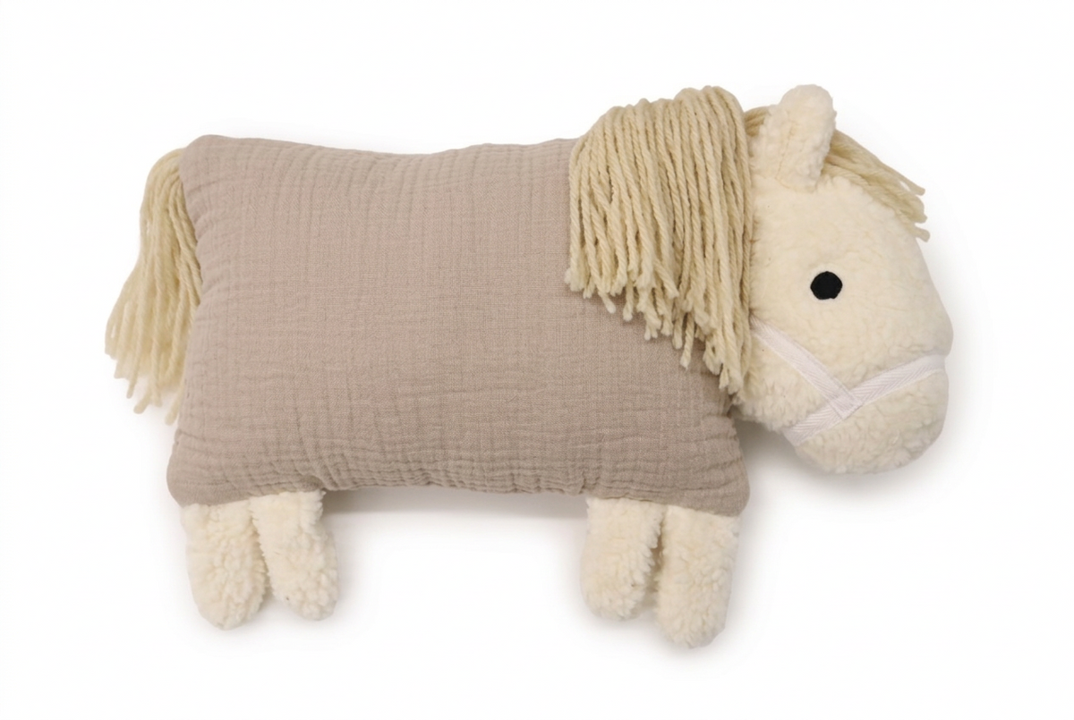 Beiges Kuschelpferd mit heller Mähne und weichen Beinen.